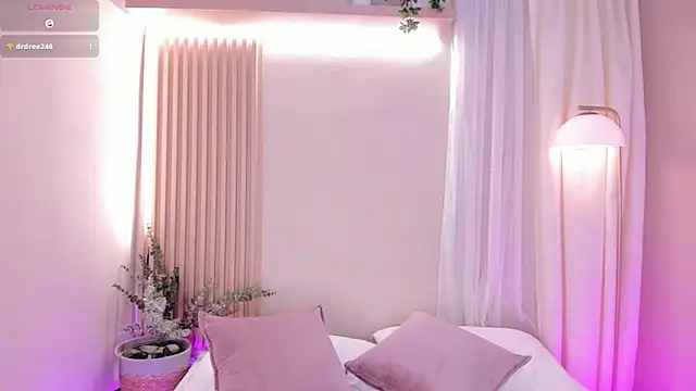 mara brooks online show from November 14, 2025, 8:23 pm