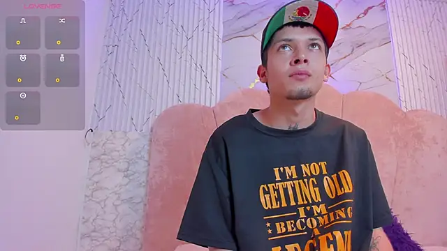 Snapshot of kendalltaylorr chatting on January 26, 2025, 2:45 am kendalltaylorr online show from January 26, 2025, 2:45 am