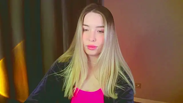 Snapshot of mia_raspberrie chatting on January 11, 2025, 6:45 am mia raspberrie online show from January 11, 2025, 6:45 am