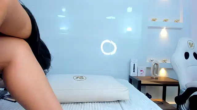 Dalia-Prada online show from September 25, 2025, 4:51 am