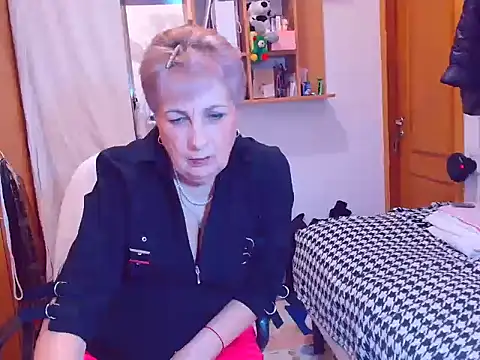 Victoria5643 online show from February 13, 2025, 8:03 pm