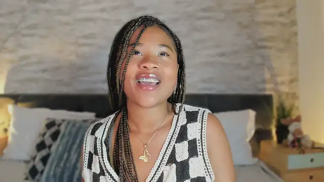 Anneth  M online show from April 21, 2026, 7:42 pm