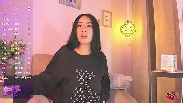 Chanttall  online show from February 20, 2025, 5:12 am