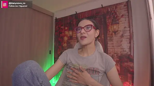 DanyNova Co online show from November 14, 2025, 9:18 pm