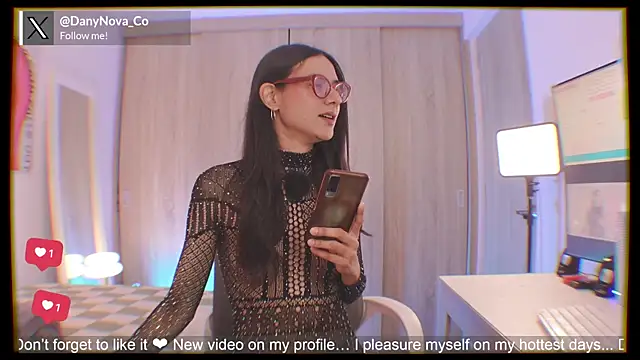 DanyNova Co online show from April 17, 2026, 9:17 pm