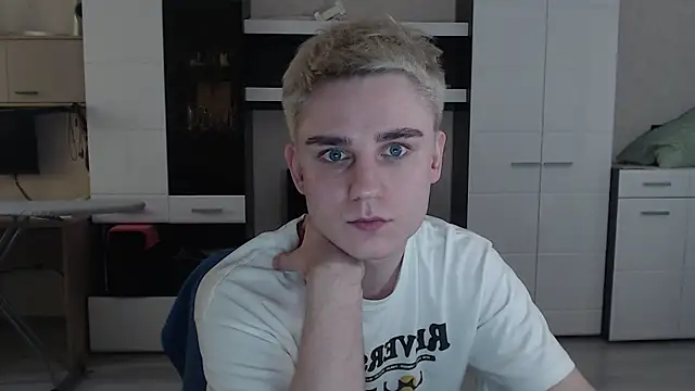 angryzan online show from March 4, 2025, 10:57 am