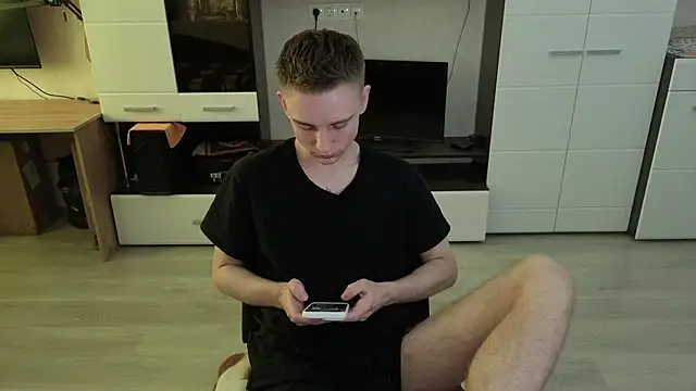 angryzan online show from April 17, 2026, 4:59 am