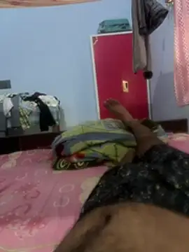 Snapshot of Poojaboorb chatting on June 1, 2026, 7:52 am Poojaboorb online show from June 1, 2026, 7:52 am