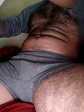 Snapshot of Hairyarabguy chatting on April 29, 2026, 8:40 am Hairyarabguy online show from April 29, 2026, 8:40 am