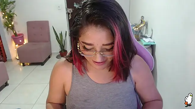 Snapshot of littleangel1_m chatting on February 27, 2025, 12:46 am littleangel1 m online show from February 27, 2025, 12:46 am