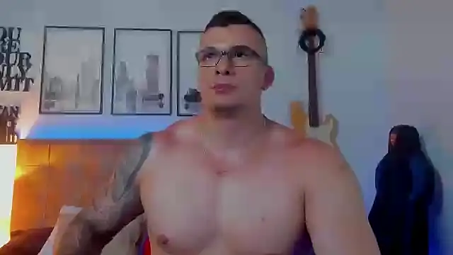 seancarreraa online show from September 16, 2025, 3:07 am