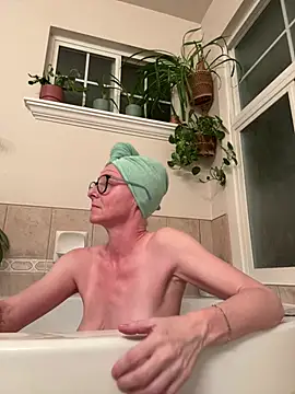 Venus22cumin online show from March 6, 2026, 4:40 am