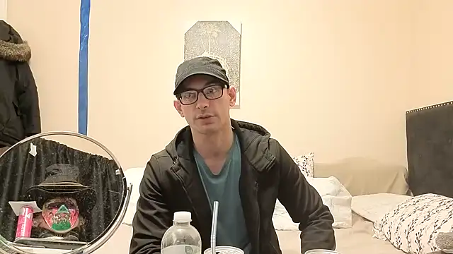 hailzeffn online show from March 25, 2026, 9:46 pm