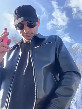 hailzeffn online show from April 7, 2026, 2:30 pm