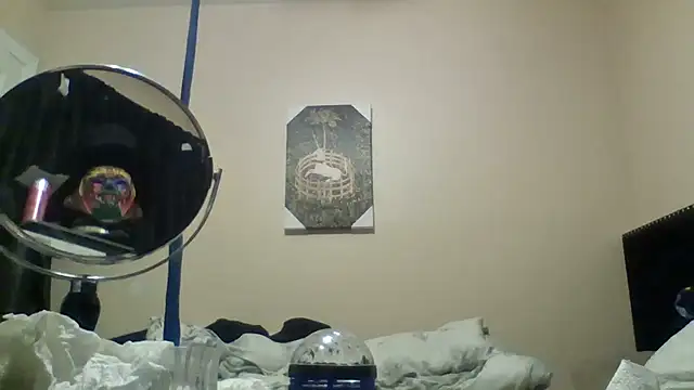hailzeffn online show from June 3, 2026, 7:53 am