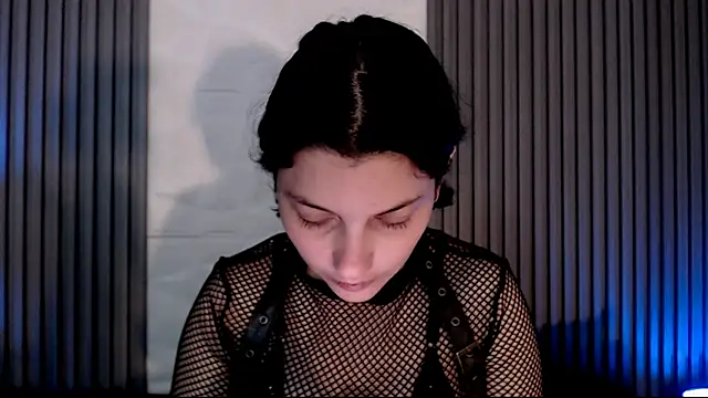 sophy rock online show from September 16, 2025, 2:51 pm