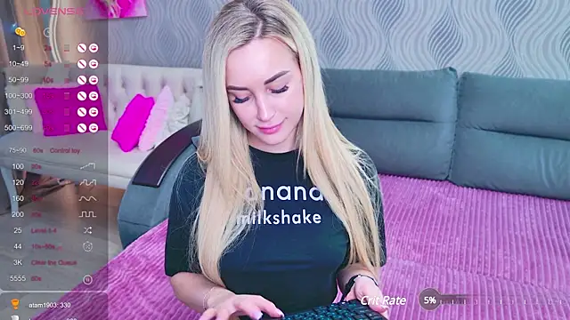 Snapshot of ExplosiveStuff chatting on February 13, 2025, 5:48 am ExplosiveStuff online show from February 13, 2025, 5:48 am