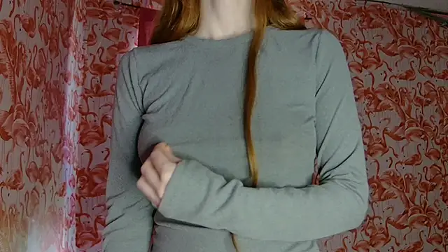 Snapshot of strawberrysmoothie chatting on May 15, 2026, 6:06 pm strawberrysmoothie online show from May 15, 2026, 6:06 pm