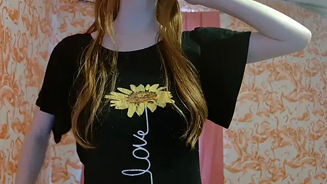 strawberrysmoothie online show from September 19, 2025, 7:07 pm