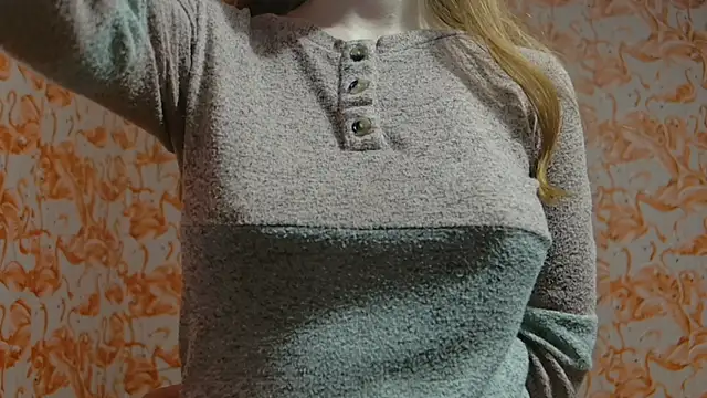 strawberrysmoothie online show from February 24, 2025, 3:23 am