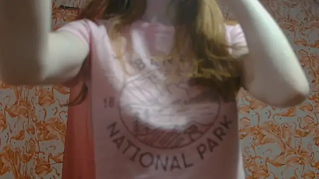 strawberrysmoothie online show from February 18, 2025, 4:04 am