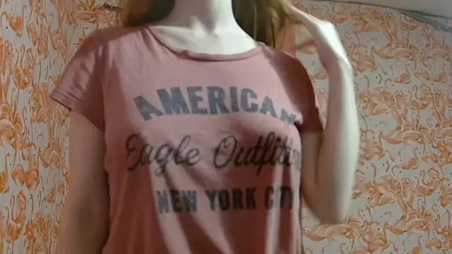 strawberrysmoothie online show from October 3, 2025, 1:53 am