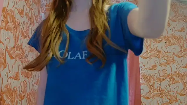 strawberrysmoothie online show from September 23, 2025, 8:16 pm