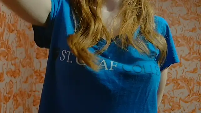 strawberrysmoothie online show from March 15, 2025, 5:08 am