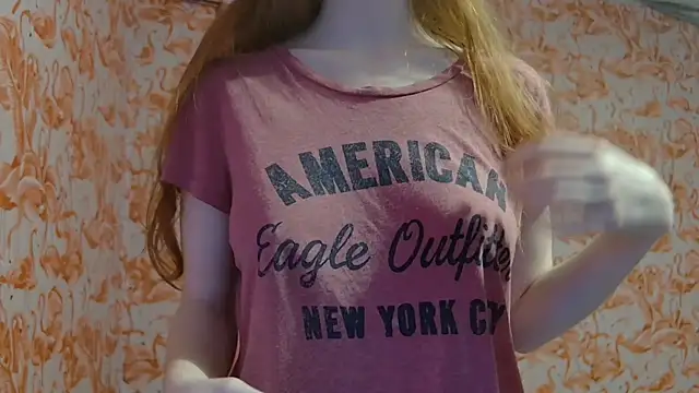 strawberrysmoothie online show from September 30, 2025, 8:26 pm