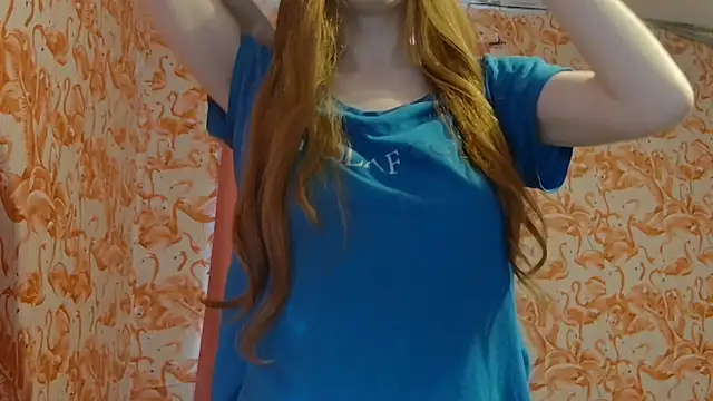 strawberrysmoothie online show from October 12, 2025, 7:37 pm