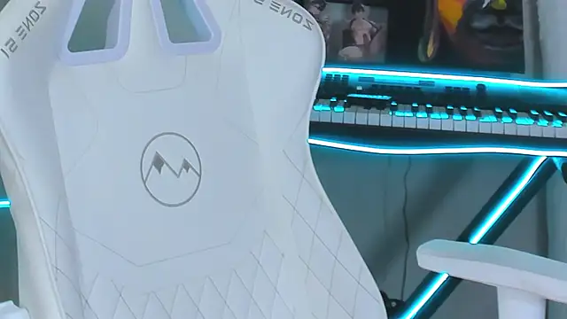 4ever dude online show from February 16, 2025, 3:37 am