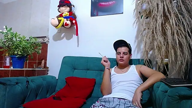 Leon hot X online show from February 17, 2025, 11:43 pm