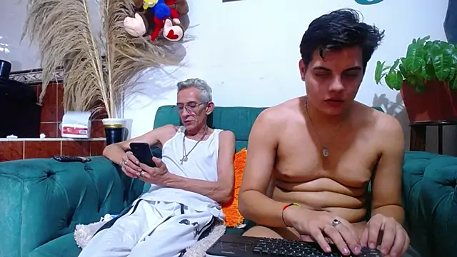 Leon hot X online show from February 28, 2025, 9:47 am