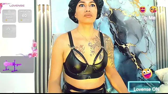 khiara moretti online show from January 12, 2026, 11:39 am