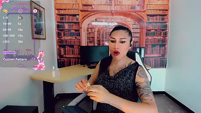 Snapshot of khiara_moretti chatting on March 3, 2025, 11:03 pm khiara moretti online show from March 3, 2025, 11:03 pm