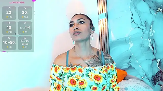 Snapshot of khiara_moretti chatting on November 24, 2025, 11:32 am khiara moretti online show from November 24, 2025, 11:32 am