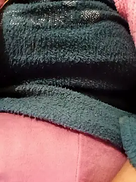 Snapshot of Shoni__ chatting on December 18, 2025, 4:00 pm Shoni online show from December 18, 2025, 4:00 pm