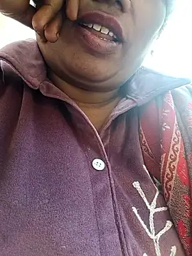 Snapshot of Shoni__ chatting on January 8, 2026, 9:26 am Shoni online show from January 8, 2026, 9:26 am