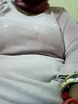 Snapshot of Shoni__ chatting on December 15, 2025, 4:02 pm Shoni online show from December 15, 2025, 4:02 pm