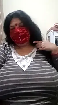 Snapshot of Shoni__ chatting on December 21, 2024, 9:58 pm Shoni online show from December 21, 2024, 9:58 pm