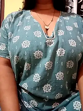 Snapshot of Jaanu_Jaanvi chatting on March 6, 2025, 11:31 pm Jaanu Jaanvi online show from March 6, 2025, 11:31 pm