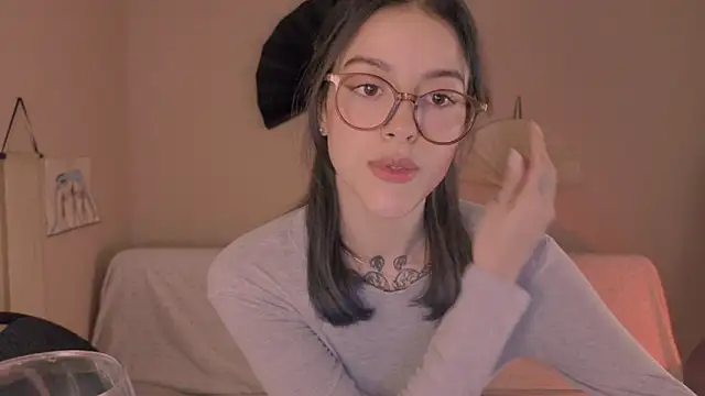 phoenix xx online show from April 16, 2026, 2:01 am