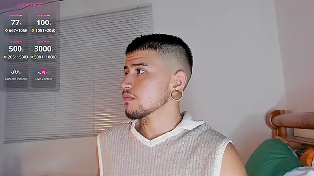 ftmphilip  online show from November 23, 2025, 12:53 am