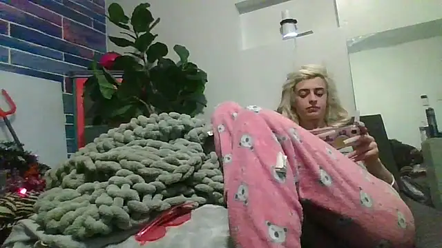 watermellonpussy online show from March 7, 2026, 10:15 pm