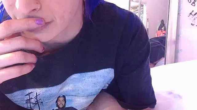 watermellonpussy online show from April 9, 2026, 5:09 am