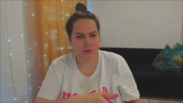  madalexa  online show from September 14, 2025, 5:57 pm