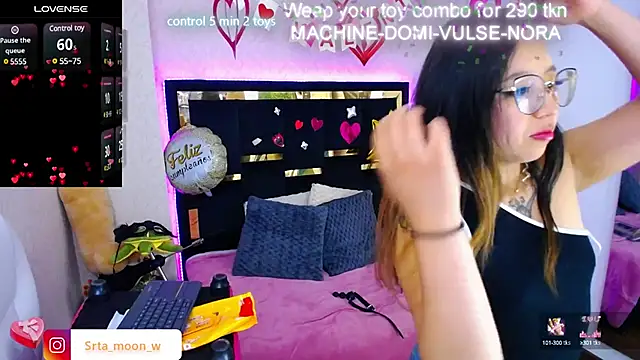 Snapshot of Moon_Water__ chatting on March 11, 2025, 8:42 pm Moon Water online show from March 11, 2025, 8:42 pm