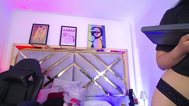 Moon Water   online show from April 13, 2026, 11:36 am