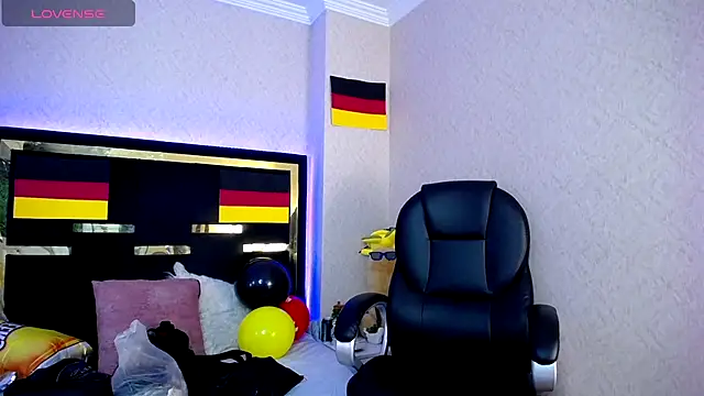 Snapshot of Moon_Water__ chatting on September 30, 2025, 11:49 am Moon Water online show from September 30, 2025, 11:49 am