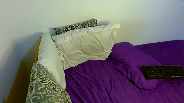 samanta r  online show from October 1, 2025, 5:50 pm